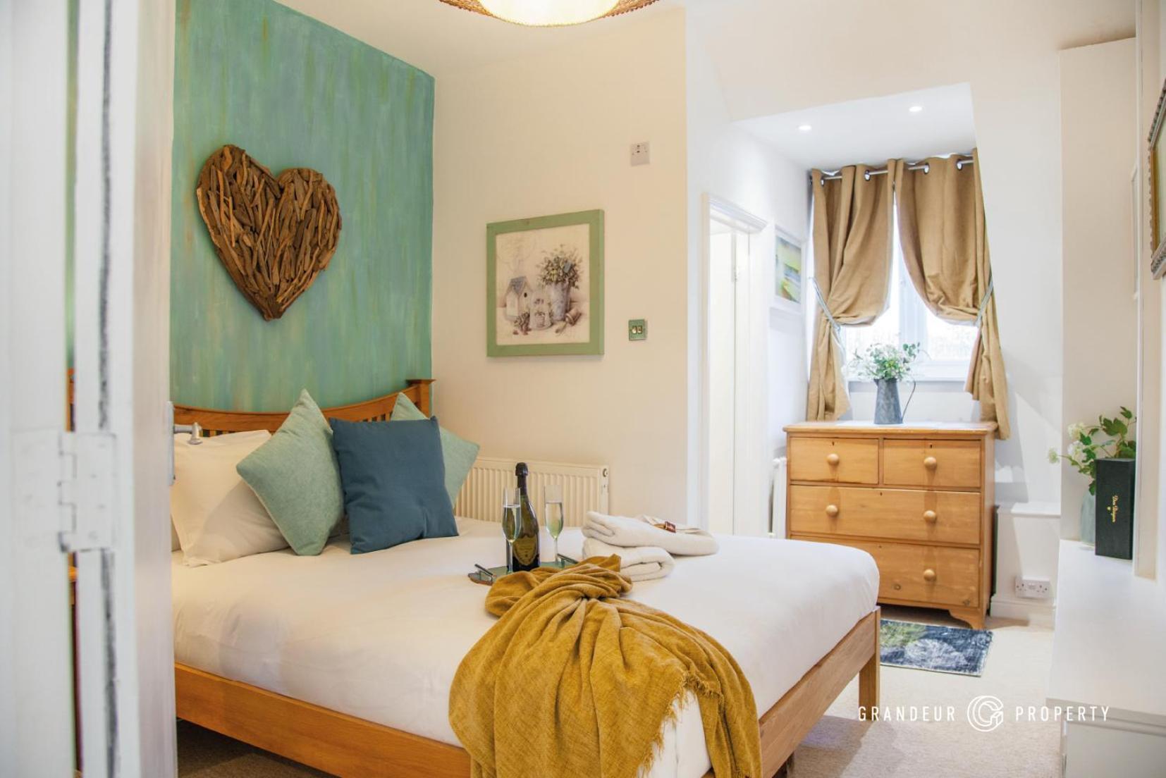 Sky View Suite By Grandeur Property บอร์นมัธ ภายนอก รูปภาพ